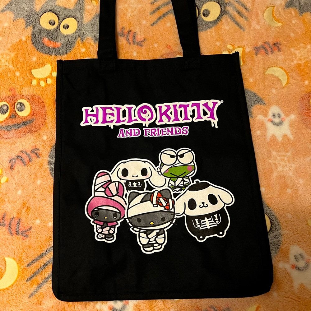 BNWT RARE Hello Kitty and Friends Glow In The Dark Halloween Tote Bag 👻 🎃